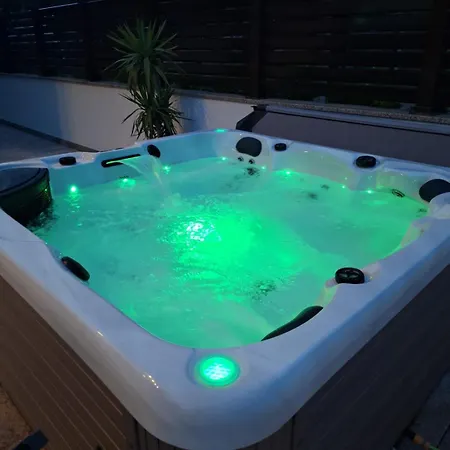 Luxury Bueno Kastela