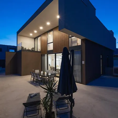 Luxury Bueno Kastela